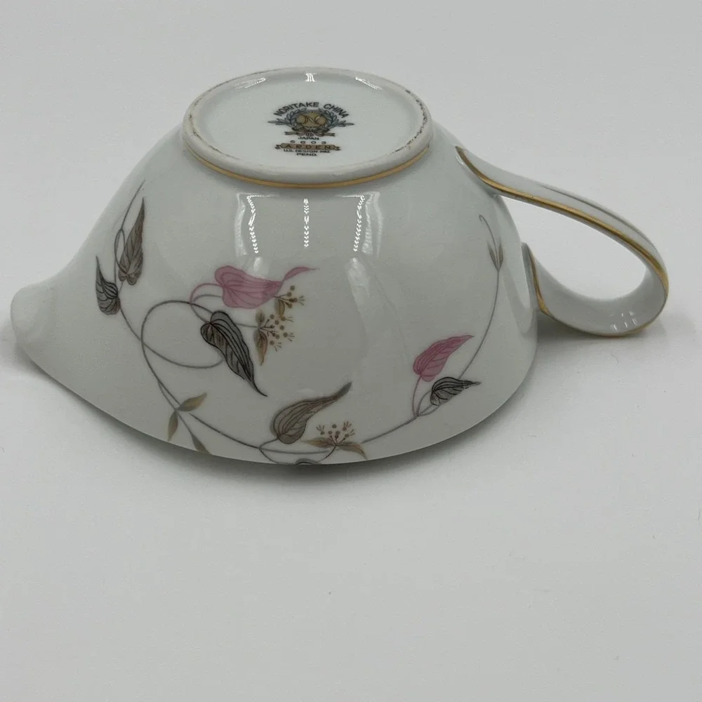 Noritake China Arden 5603 Creamer‎ Vintage White Gold Floral Porcelain Japan